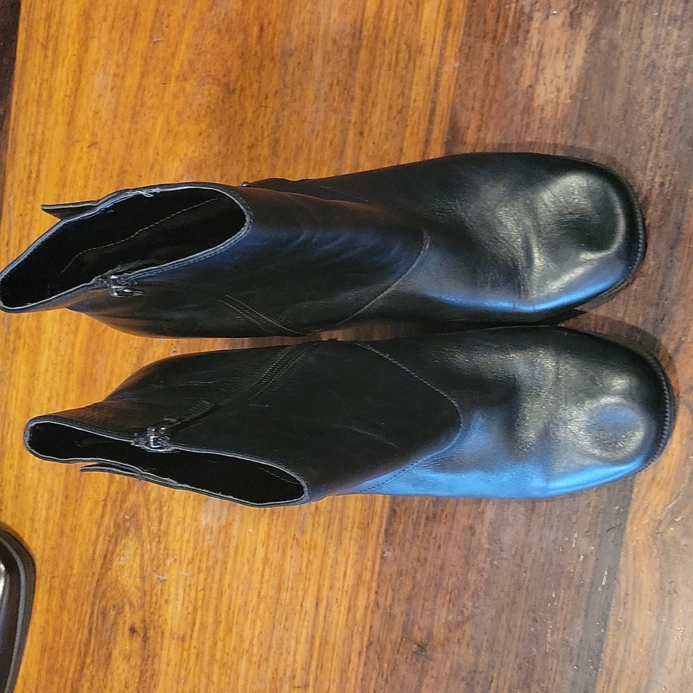 Bandolino heel boots